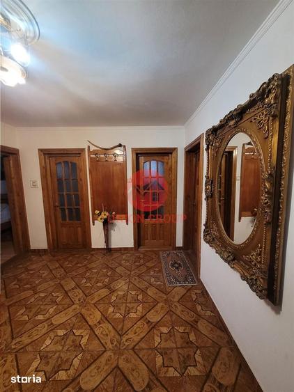 Spațiu comercial, de 300 mp, în Agigea
