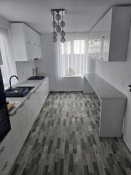 Casă cu 4 camere cu Teren 575 Mp în Colonia Mică