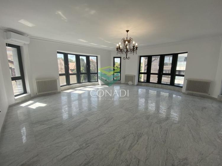 Casă individuală cu 13 camere cu Piscina în Cotroceni