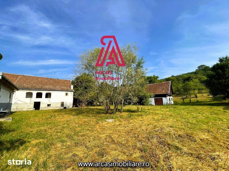 Casă cu 6 camere cu Teren 3665 Mp în Nocrich
