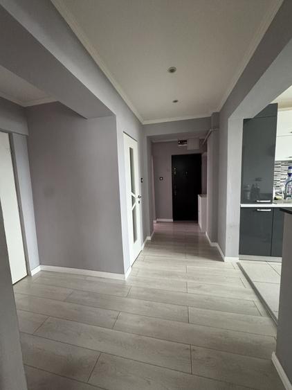 Apartament cu 3 camere decomandat în Ultracentral