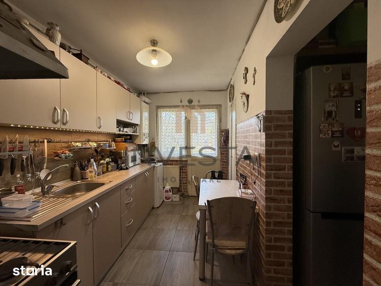 Apartament cu 3 camere semidecomandat în Andrei Mureșanu