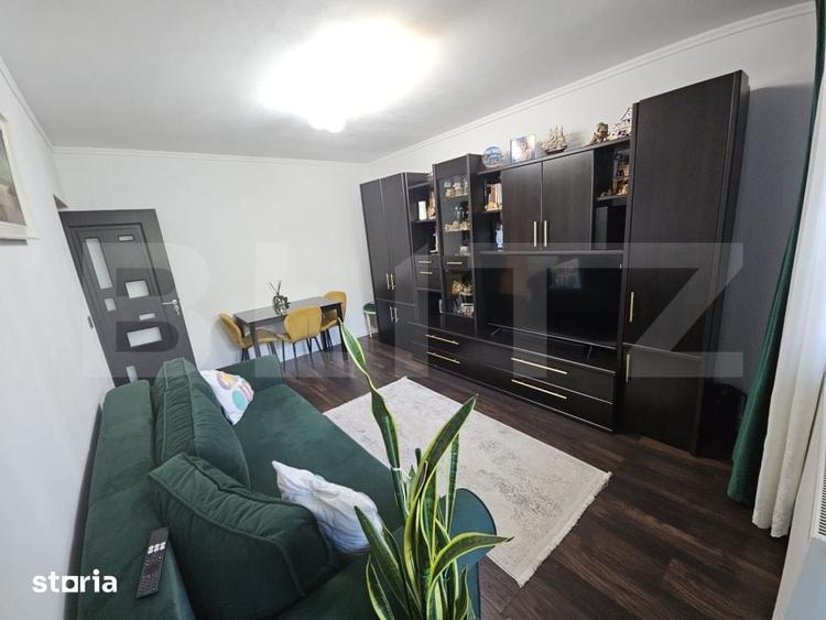 Apartament cu 3 camere în Podu Roș