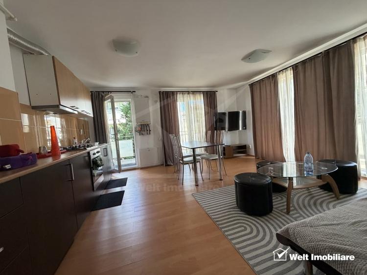 Apartament cu 2 camere semidecomandat, mobilat în Florești
