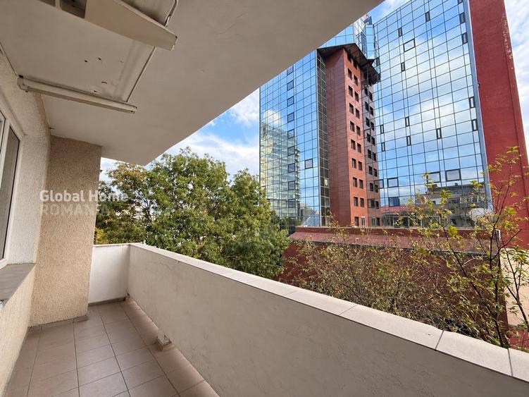 Apartament cu 2 camere semidecomandat, mobilat în Universitate