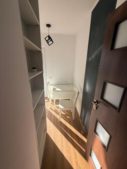 Apartament cu 2 camere decomandat, mobilat în Tractorul