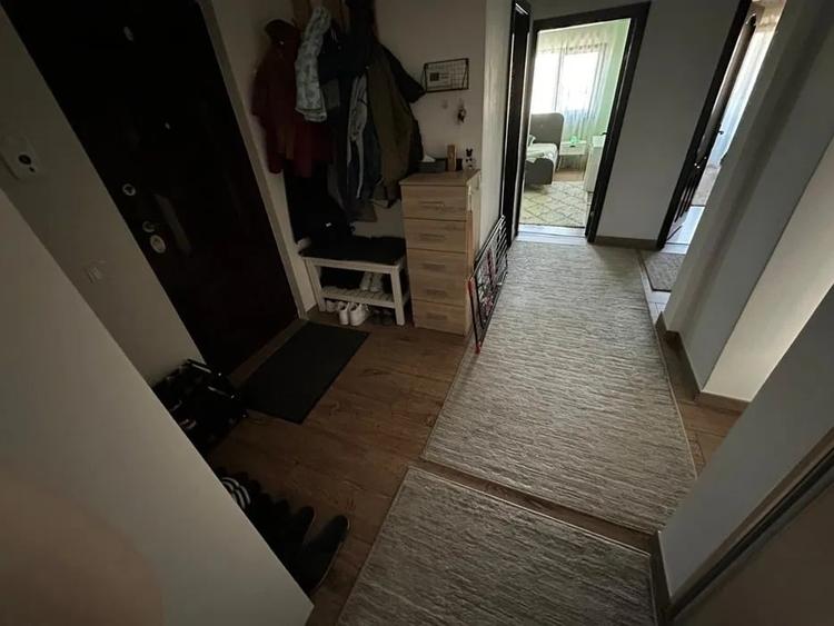 Apartament cu 3 camere decomandat, mobilat în Lunca Cetățuii