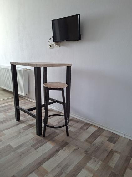 Apartament decomandat în Titan — fotografia 3