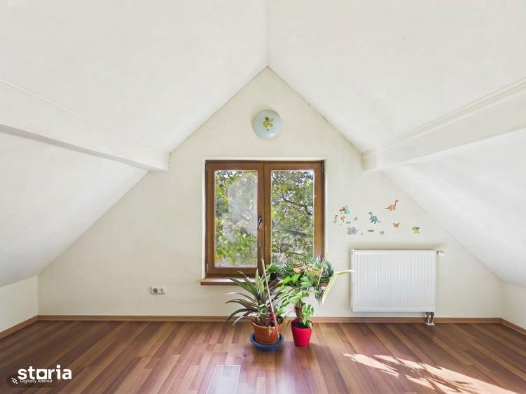 Casă cu 5 camere cu Teren 961 Mp în Nojorid