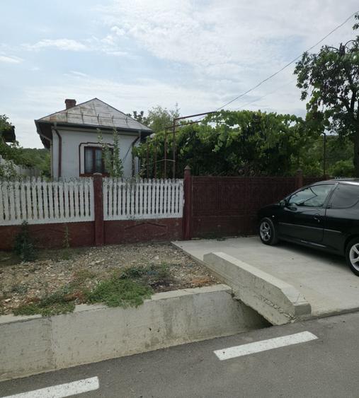 Casă cu 3 camere în Popoveni