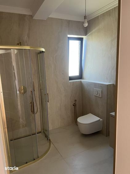 Casă cu 4 camere cu Teren 605 Mp în Moșnița Nouă