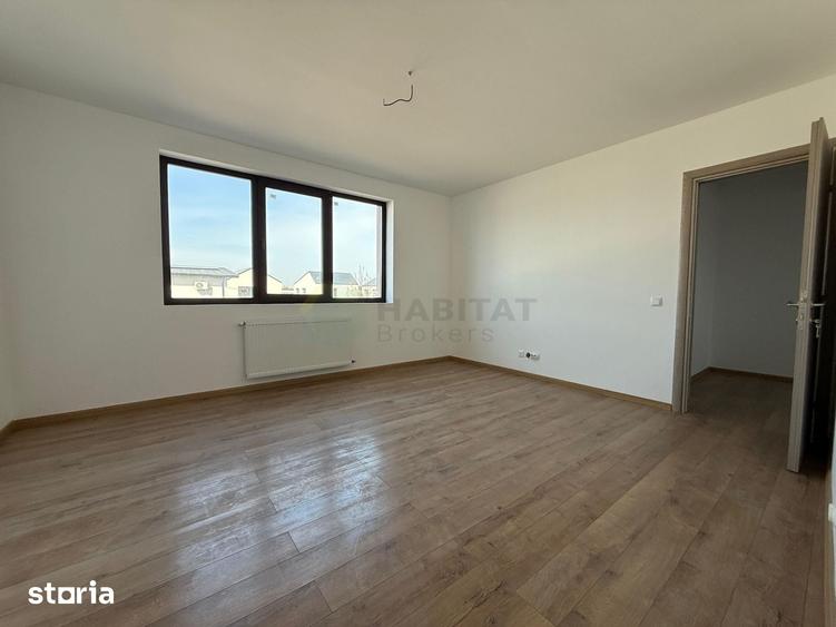 Casă cu 5 camere cu Teren 555 Mp în Tineretului