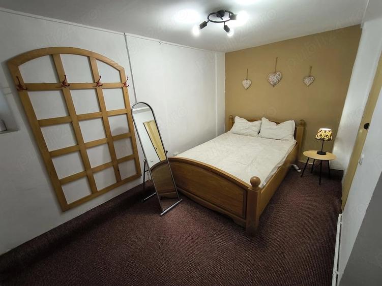 Apartament cu 3 camere semidecomandat în Trei Stejari