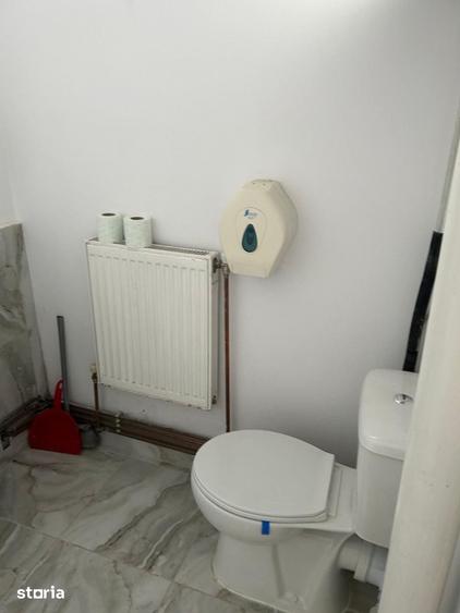 Spațiu comercial, de 100 mp, în Podu Roș