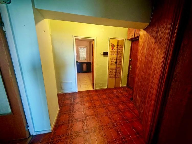 Apartament cu 4 camere decomandat, mobilat în Obor