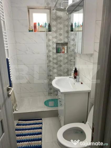 Apartament cu 3 camere semidecomandat, mobilat în Botizului