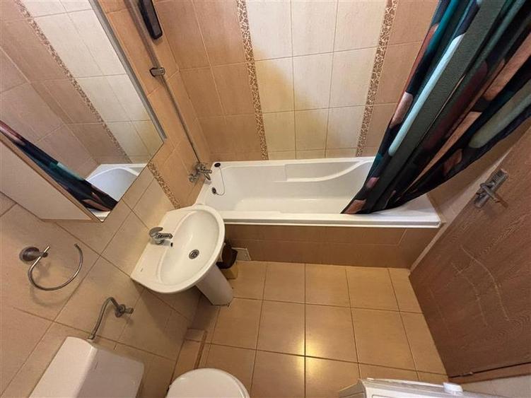 Apartament cu 2 camere decomandat în 7 Noiembrie