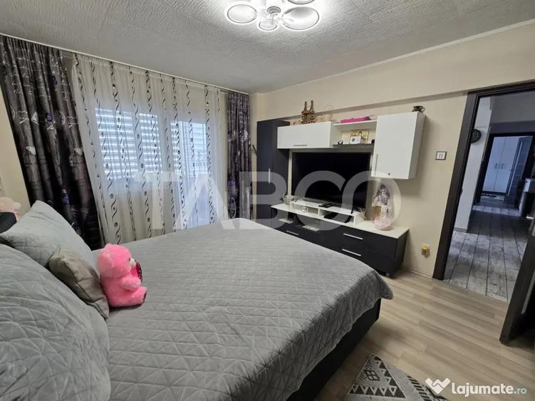 Apartament cu 3 camere decomandat în Mihai Viteazul