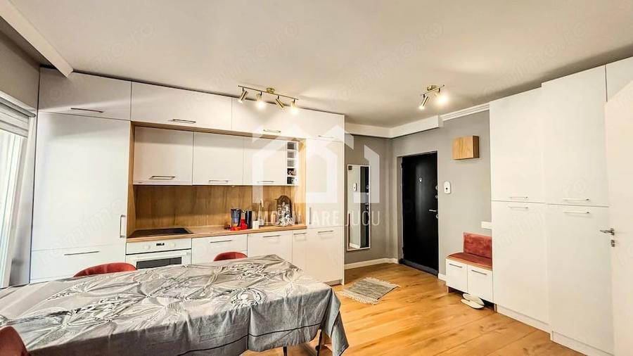 Apartament cu 3 camere semidecomandat în Apahida