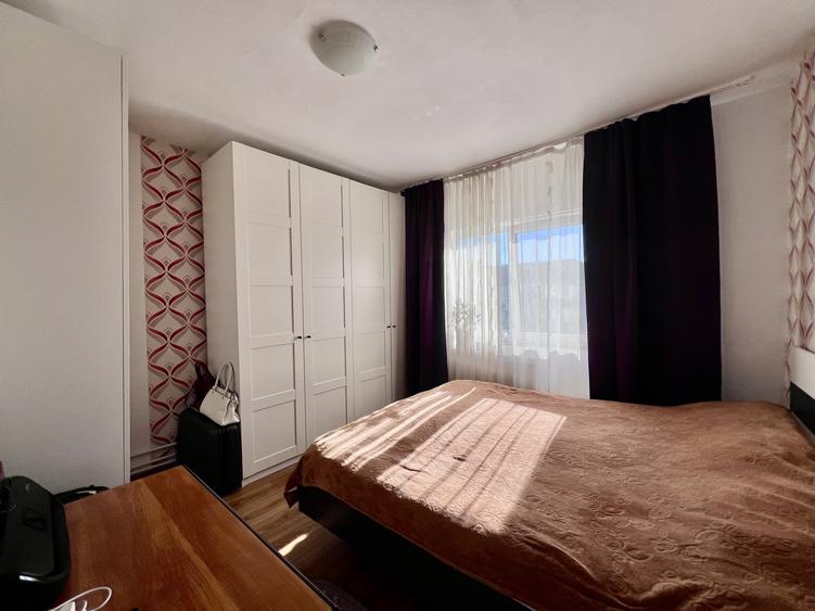 Apartament cu 2 camere decomandat, mobilat în Girocului