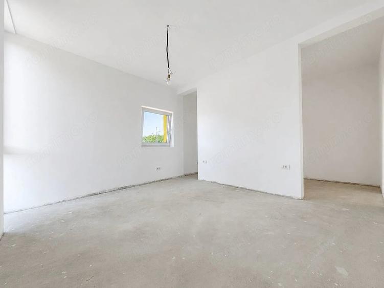 Casă cu Teren 600 Mp în Aradului