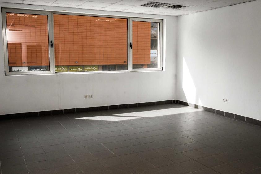 Spațiu comercial, de 120 mp, în Central