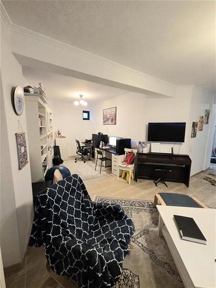 Apartament cu 3 camere decomandat în Primo