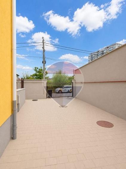 Casă / Vilă cu 12 camere de vânzare | Fundeni, Sector 2 - 37
