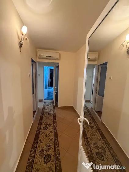 Apartament cu 3 camere decomandat în E3