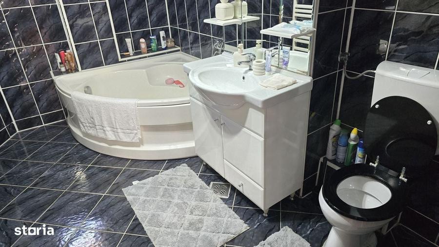 Apartament cu 3 camere decomandat în Dorobanți