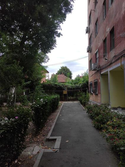 Garsonieră semidecomandată în Intim