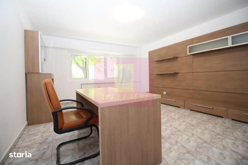 Apartament cu 3 camere decomandat în Decebal