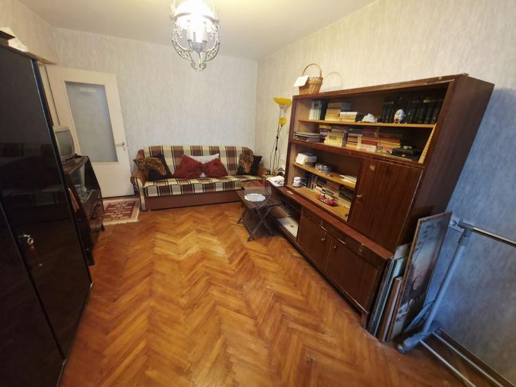 Apartament cu 2 camere decomandat, mobilat în Mărăței
