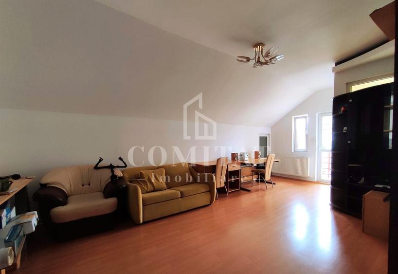 Apartament cu 3 camere decomandat, mobilat în Zorilor