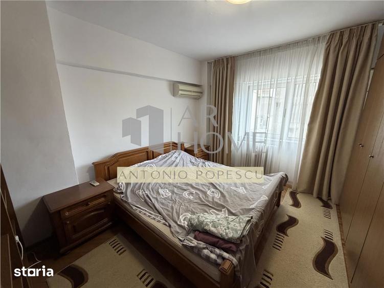 Apartament cu 3 camere, mobilat în Republicii
