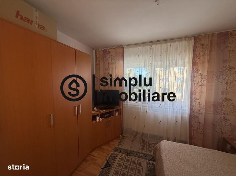 Apartament cu 2 camere decomandat în Craiovița Nouă