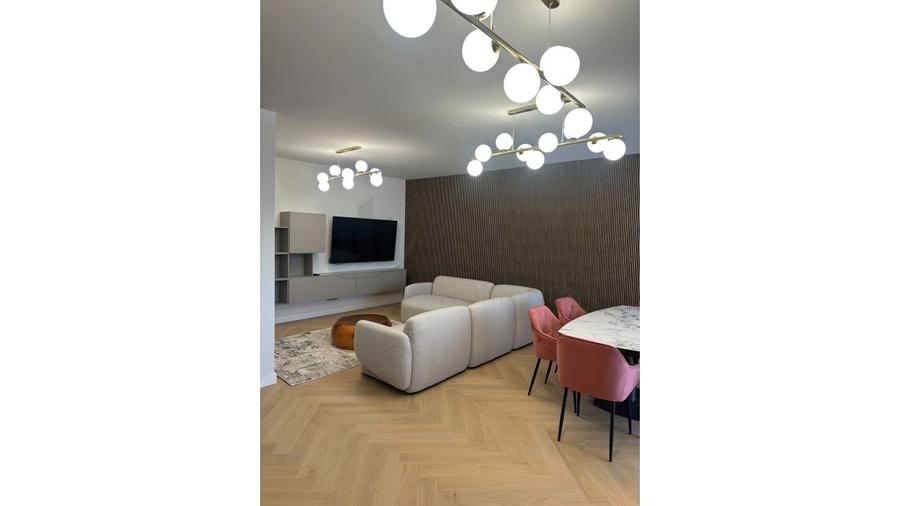 Apartament cu 3 camere decomandat, mobilat în Pipera