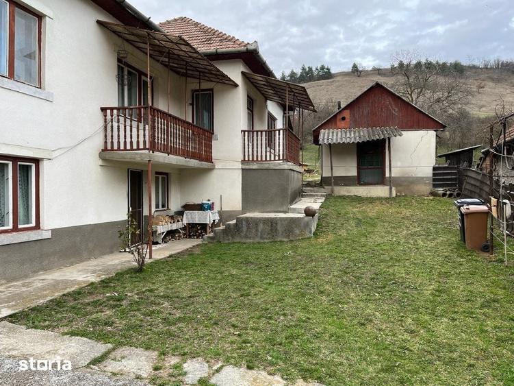 Casă cu 4 camere cu Teren 1470 Mp în Baciu