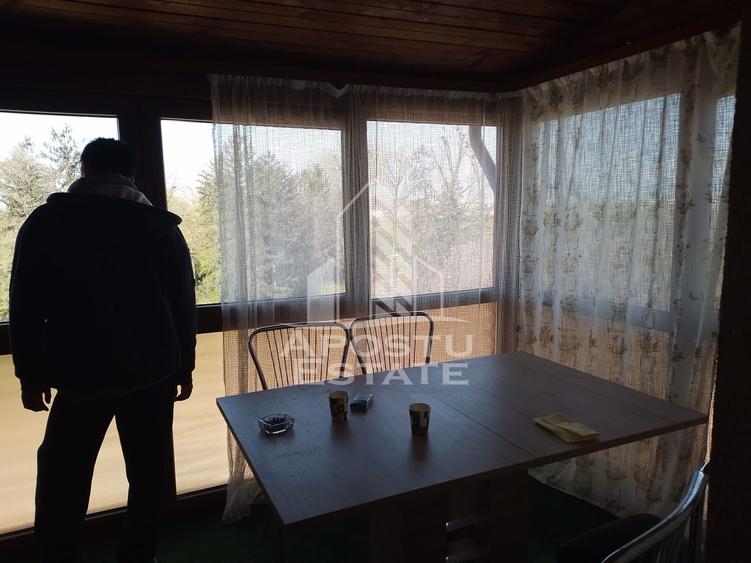 Apartament cu 2 camere semidecomandat, mobilat în Giroc