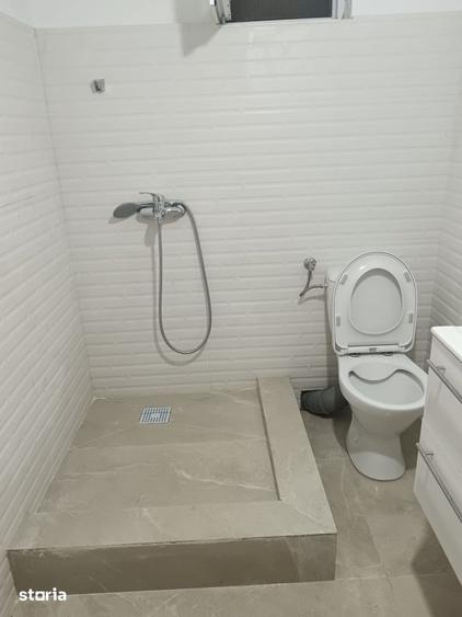 Casă cu 2 camere cu Teren 1500 Mp în Central