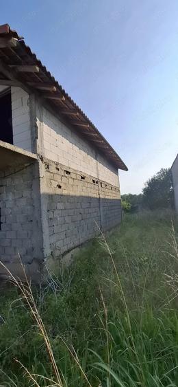 Casă cu 6 camere cu Teren 1200 Mp în Mărăcineanu