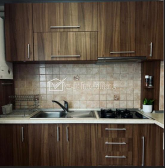 Apartament cu 3 camere semidecomandat în Florești