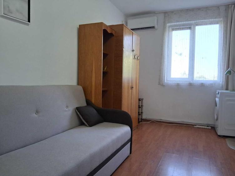 Garsonieră decomandată în Nord