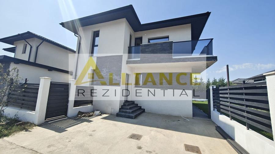 Casă individuală cu 4 camere cu Canalizare în Berceni