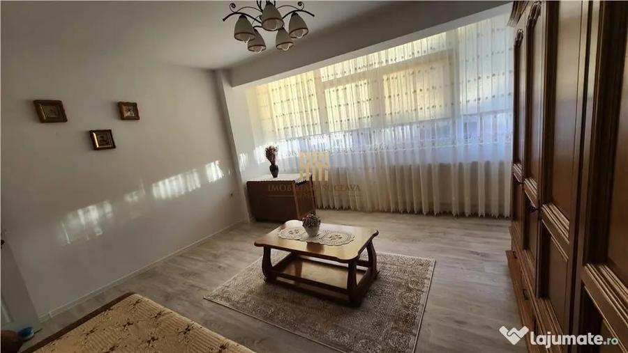 Apartament cu 4 camere decomandat în Ipotești