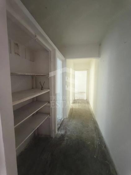 Apartament cu 3 camere semidecomandat în Central