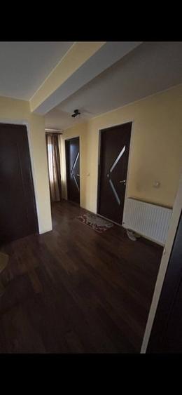 Casă individuală cu 4 camere cu Teren 500 Mp în Malu Mare