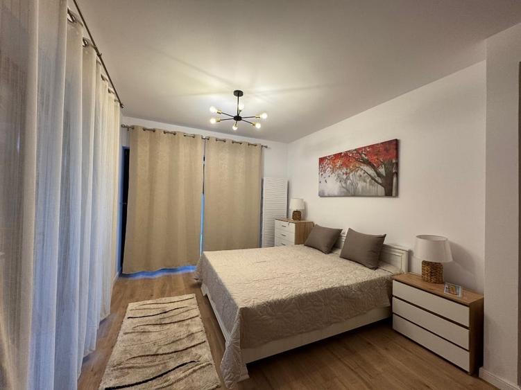 Apartament cu 2 camere decomandat, mobilat în Central