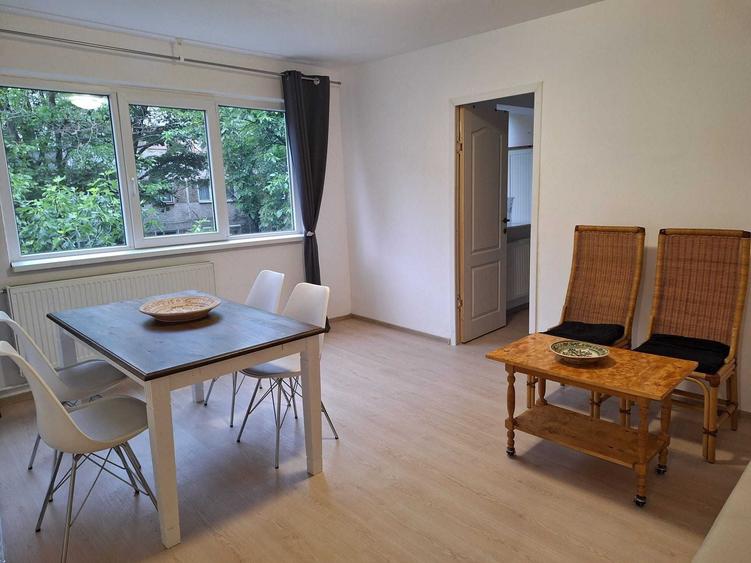 Apartament cu 2 camere semidecomandat în Dacia