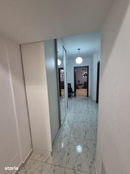 Apartament cu 2 camere decomandat în Apărătorii Patriei